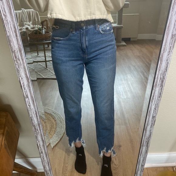 American Eagle High Rise Cropped Mom Jeans - Picture 8 of 8